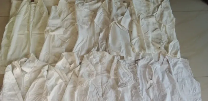 Camisas, Casaquinhos e Blusas Brancas Femininas. 