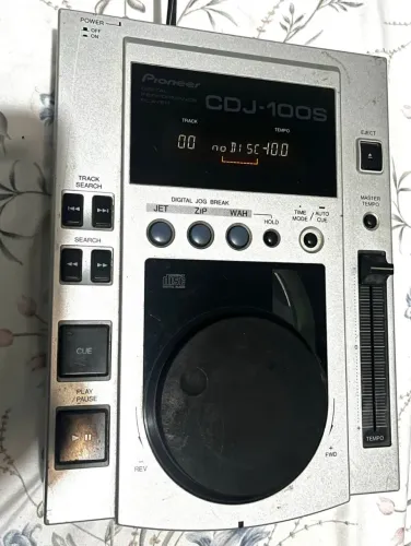 CDJ Pioneer CDJ-100S - Clássica / Liga e Funciona