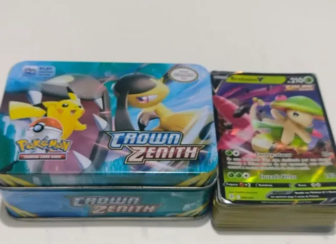 Pack Pokémon TCG: 77 Cartas Originais + Lata Oficial Crown Zenith
