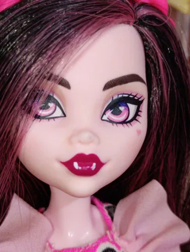Draculaura G3 budget monster high