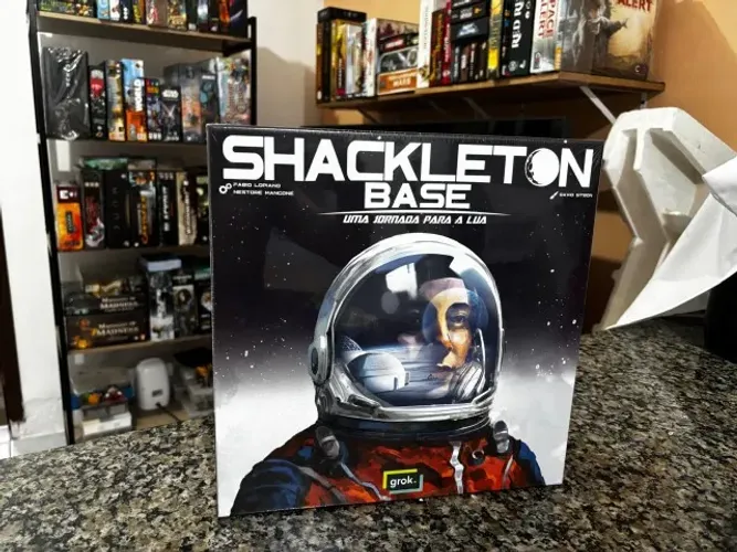 Shackleton Base: Uma Jornada para a Lua