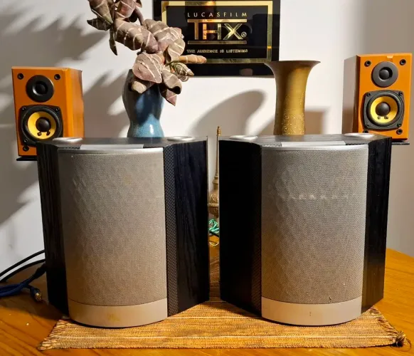 CAIXAS JBL BALCONY SURROUND 1OO A 200W 8ohms