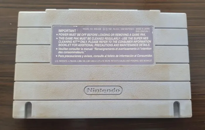 CARCAÇA CARTUCHO SNES SUPER NINTENDO ORIGINAL COM LABEL TRASEIRA E PARAFUSOS ORIGINAis