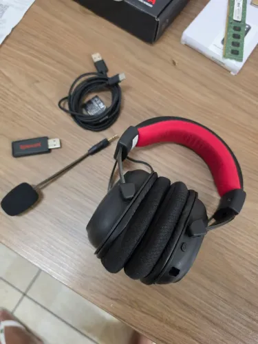 Headset sem fio redragon zeus pro <br>280,00