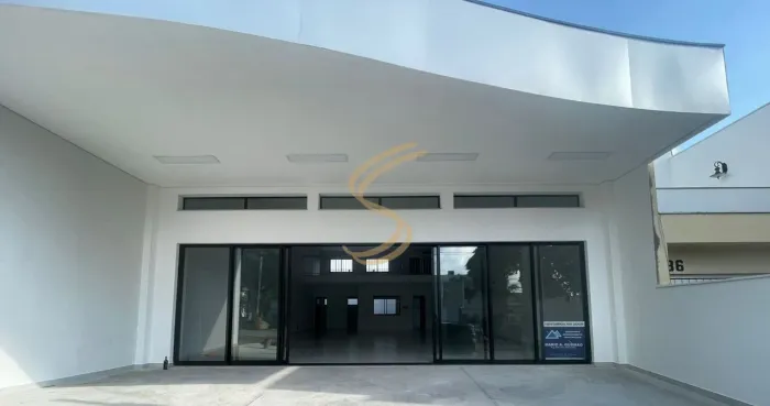 Ponto comercial no Centro: visibilidade e estrutura completa