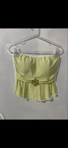 Vendo roupas de brechó