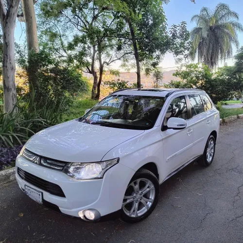 Mitsubishi Outlander 2.0 16V 160cv Aut. 2014