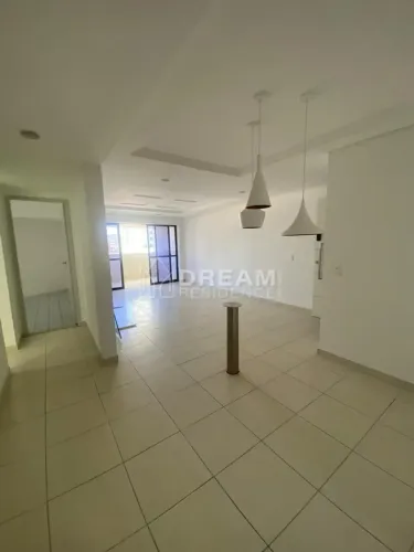 (Foco em Espaço e Localização): Amplo Apto em Boa Viagem - 108m², 3 Qts (1 Suíte) + Varand
