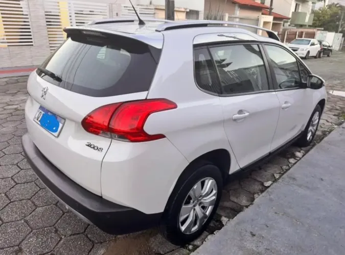 Peugeot 2008 Allure 1.6 Flex 16V 5P Aut. 2017