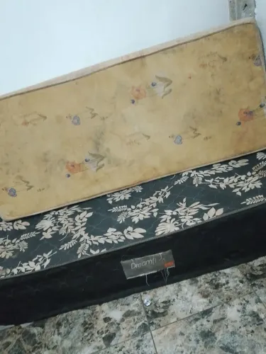 Cama e coxão de solteiro