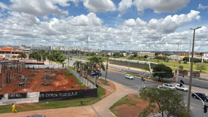 Aluga-se sala na QI 23 Guará II DF
