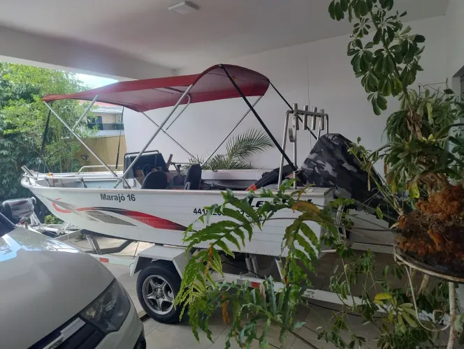 Barco marajó 16  com motor Yamaha 40 ano 93 em excelente estado.