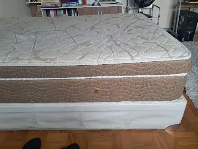 Cama de casal Ortobom
