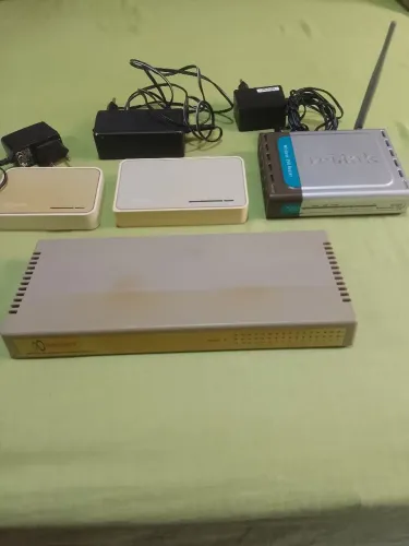 Roteador e modem internet 