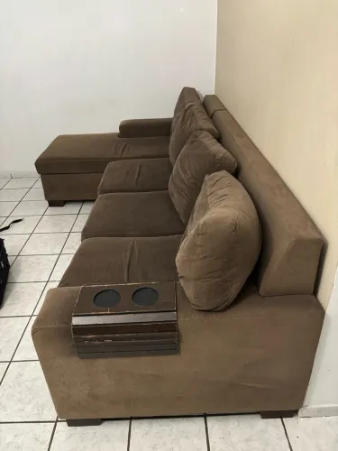 Sofá 4 lugares marrom