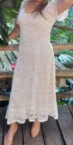 Vestido em renda romântico M