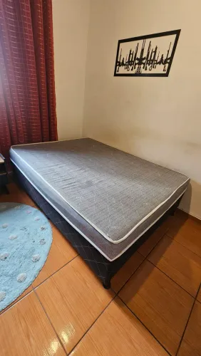 DUAS CAMAS DE CASAL + COLCHÕES ? R$ 1.300 AS DUAS!