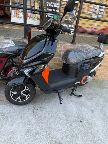 Moto elétrica e patinete!