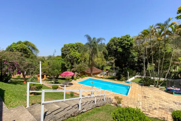 Sitio/Granja/Casa a venda com piscina Zona Norte Juiz de Fora MG