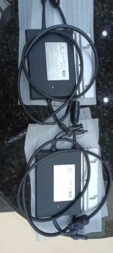 Placa Solar Completo 1000W: 2 Microinversores Hoymiles + 4 Placas Canadian Solar