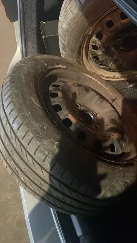 Rodas 15 Volkswagen pneu em estado de novo