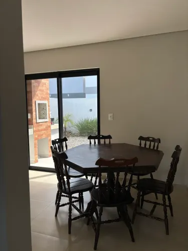Mesa 6 lugares madeira maciça vintage com cadeiras