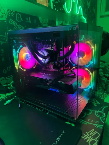 PC GAMER I5 12400F + RX 7600 8G
