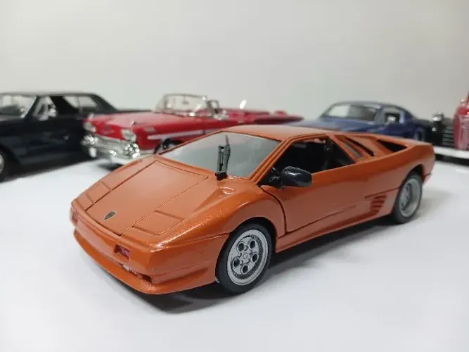 Miniatura Lamborghini Diablo 1/24 Motormax #3s09