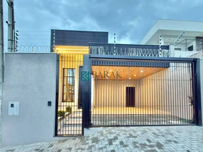 Casa com 3 dormitórios à venda, 135 m² por R$ 1.100.000,00 - Bom Jardim - Maringá/PR