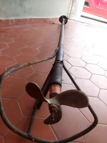 Rabeta com helice para barco
