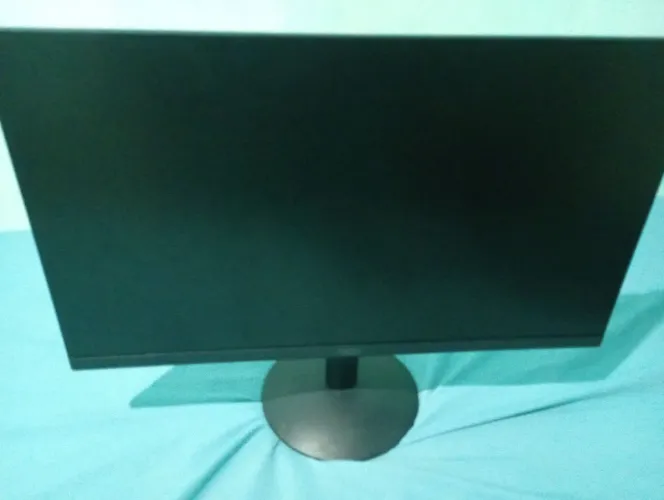 Monitor AOC 22 polegadas 120Hz 1ms em perfeito estado!
