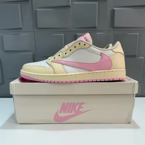 Air Jordan 1 Low x Travis Scott Shy Pink 43