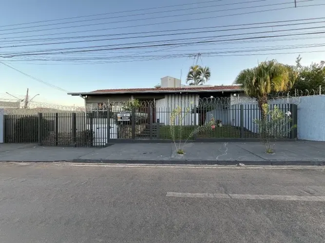 Casa comercial - Jardim das Américas 