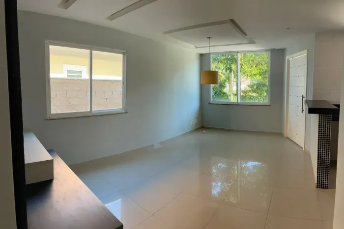 Casa com 2 quartos para alugar, 70 m² por R$ 2.948/ano - Inoã - Maricá/RJ