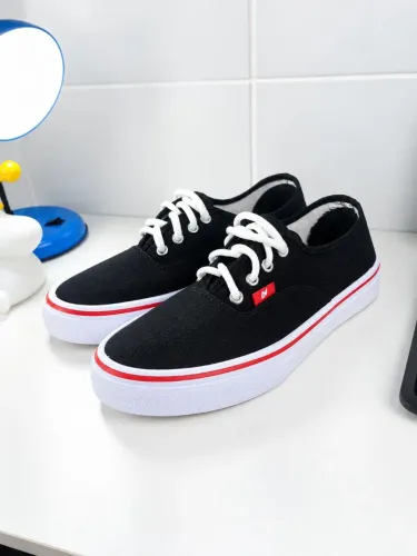 Tênis Casual Unissex Preto 39/40 - Seminovo | R$39,99