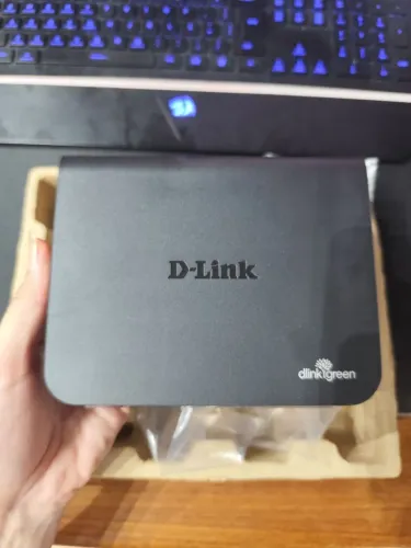 Switch D-Link 16 Portas (DES-1016A) 10/100Mbps - Novo na Caixa