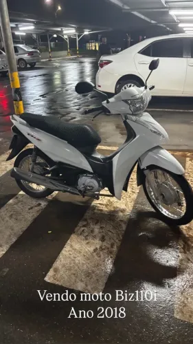 VENDO MOTO BIZ 110i
