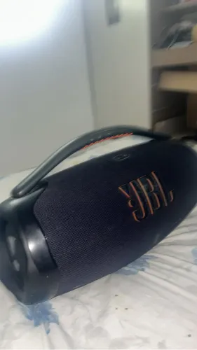 Bom box