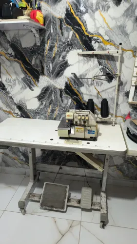 Máquina overloque industrial 