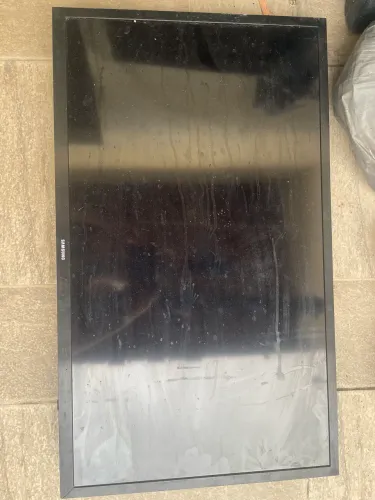Tv vendas de peça ( tela trincou e ficou sem funcionar )