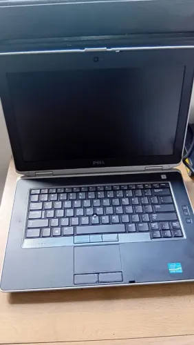 NOTEBOOK DELL LATITUDE 6 GB RAM.
