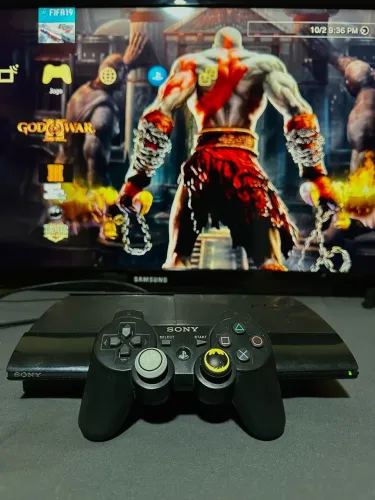 PS3 Super Slim + 10 jogos no hd