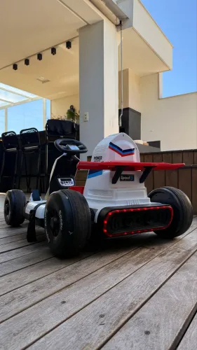 Kart Elétrico fórmula 1 Infantil Bandeirante Speed 8 12V.  