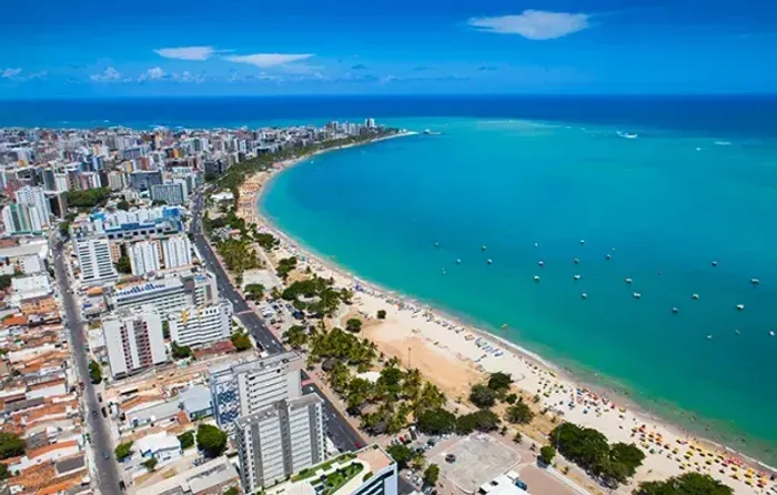 Hotel na beira-mar a venda em Maceió, mais de 100 suítes, excelente localização