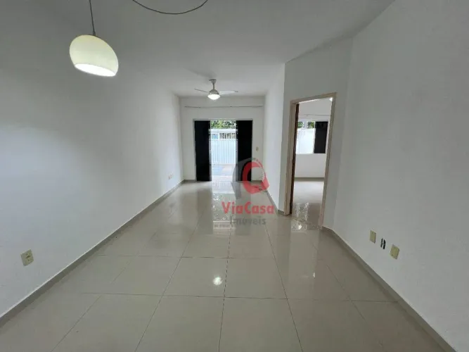 Casa Linear com 2 vagas de Garagem, Perto de Comércios - Jardim Mariléa - Rio das Ostras/R