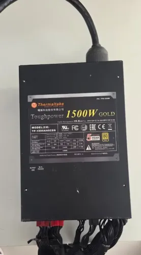 Fonte Thermaltake 1500w Toughpower TP-1500AH5CEG 80 Gold