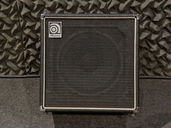 Amplificador Ampeg BA112