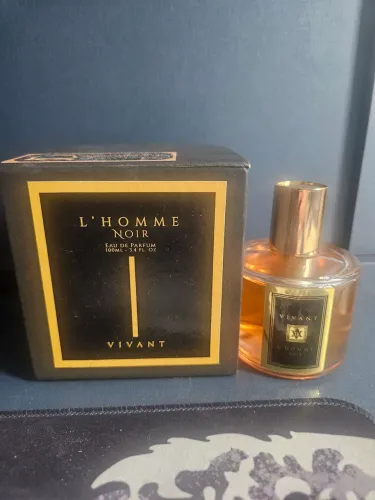 L' Homme Noir Vivant Perfume