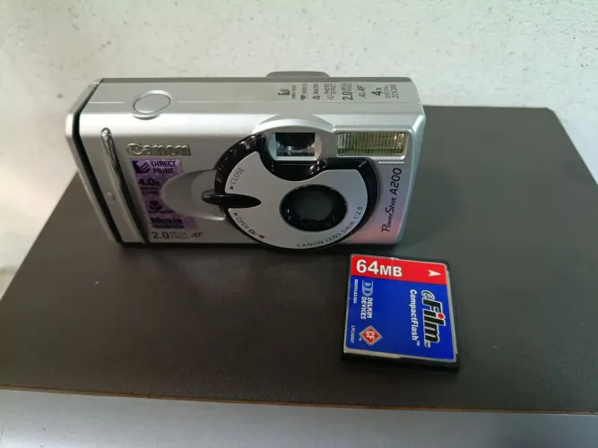 Camera digital Canon Power shot A200