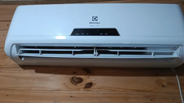 Ar condicionado quente e frio 9mil BTUs